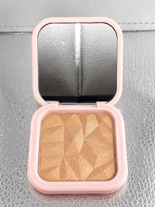 Bombshell Glow Highlighter